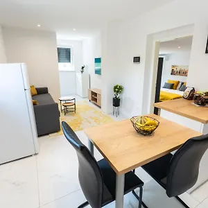 Golden Oasis Free Private Parking Lubiana